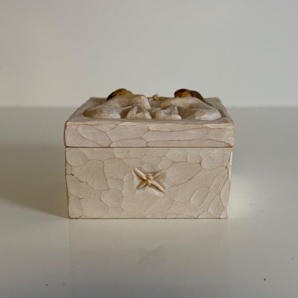 Willow Tree Friendship Keepsake Box Susan Lordi 2003 - Picture 3 of 6